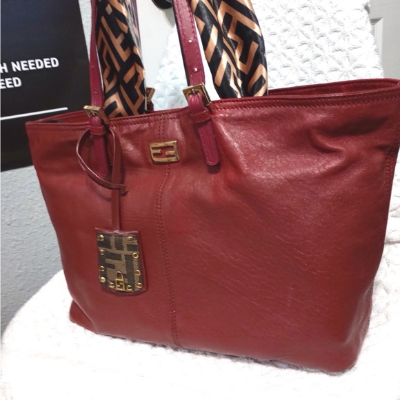 Fendi Bags - Picture 8 of 16